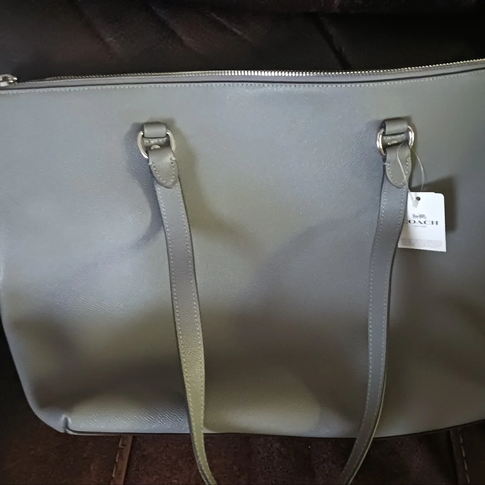 Coach Light Gray Leather Tote NEVER USED BRAND NEW - Picture 4 of 8